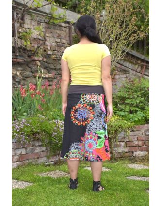 Čierna sukňa po kolená "New Jamy" s farebnou potlačou, pružný pás