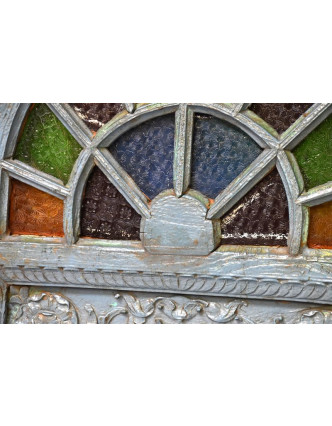 Staré okno zdobené sklenenou mozaikou, vyplnené zrkadlom, 75x11x132cm