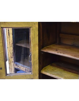 Presklená skriňa z antik teakového dreva, plechové boky, okrová patina163x44x127c