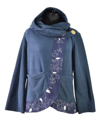 Tmavo modrý fleecový kabát s kapucňou zapínaný na gombík, leaves design a výšivka