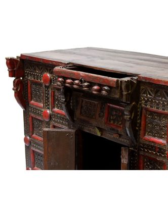 Stará komoda z teakového dreva, zdobená ručnými rezbami, 121x66x111cm