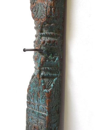 Starý trám s háčikmi, ručne vyrezávaný, 148x8x10cm