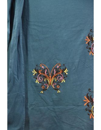 Modré šaty na ramená, krátky rukáv, farebná výšivka motýľ