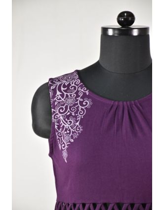 Fialové šaty bez rukávov s ornamentálnym potlačou a prestrihy, bio bavlna