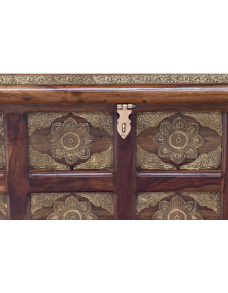 Truhla z palisandrového dreva zdobená mosadzným kovaním, 84x40x40cm