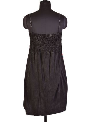 Mini šaty na ramienka, čierno-farebné, aplikácie