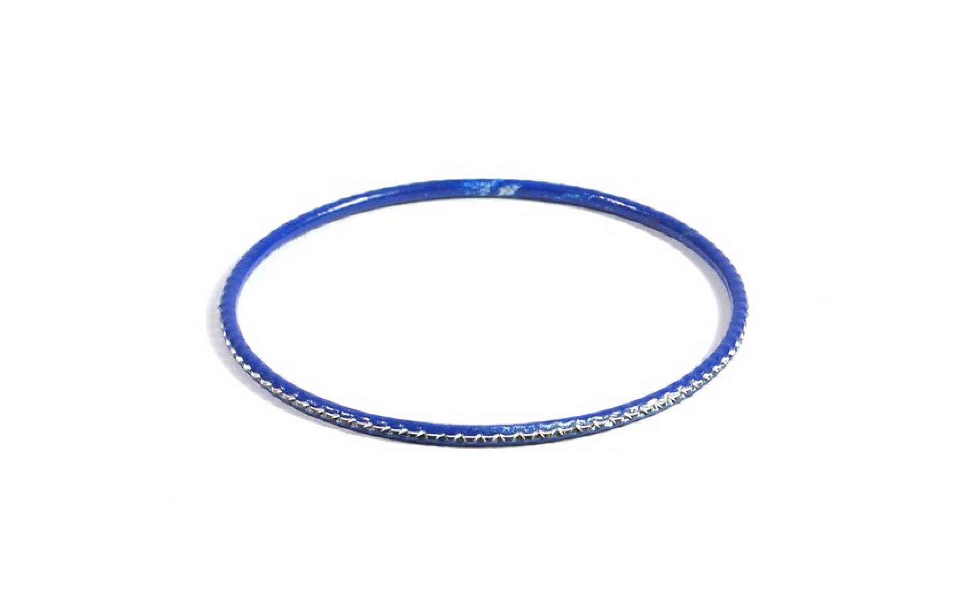 Kruhový náramok s jemným strieborným vzorom, modrý
