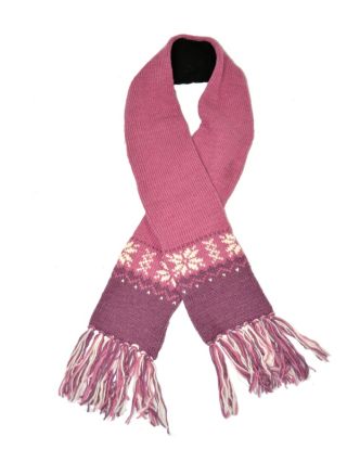 Ružový vlnený šál s jemným dizajnom vločiek a strapcami