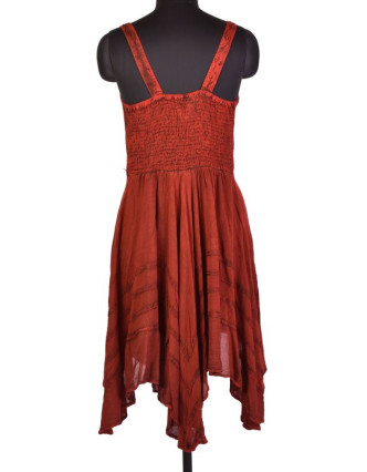 Krátke červené šaty na ramienka, výšivka, drobný potlač kvetín
