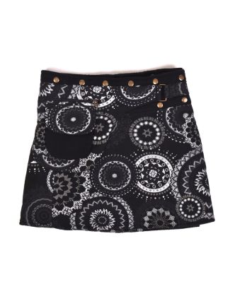 Krátka fleecová sukňa zapínaná na patentky, Mandala design, čierna, vrecko