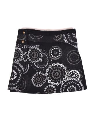 Krátka fleecová sukňa zapínaná na patentky, Mandala design, čierna, vrecko