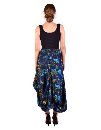 Dlhá letná nariasená sukňa, vrecká, tmavo modrá s potlačou kvetín