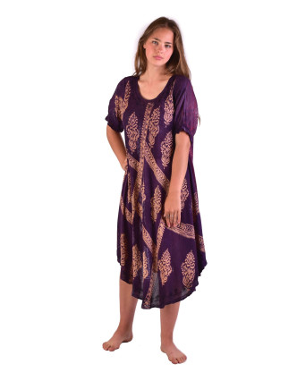 Krátke tmavo fialové šaty s rukávom, výšivka, potlač