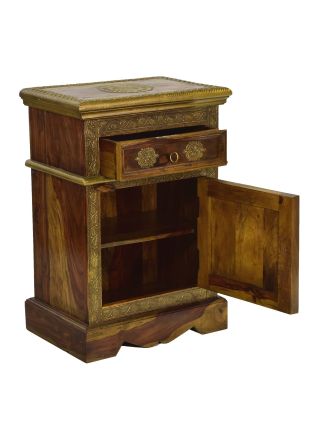 Nočný stolík z palisandrového dreva zdobený mosadzným kovaním, 45x30x65cm