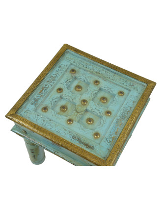 Stolček z mangového dreva, zdobený mosadzným kovaním, so sklom, 43x43x44cm