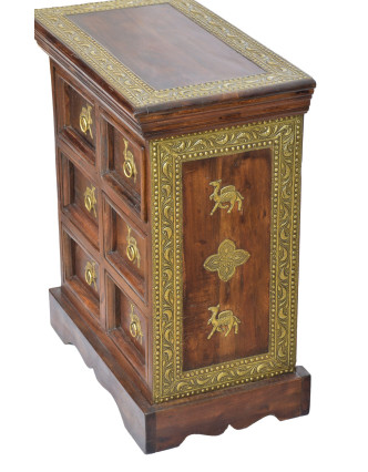 Nočný stolík z palisandru, zdobený mosadzným kovaním, 50x30x60cm