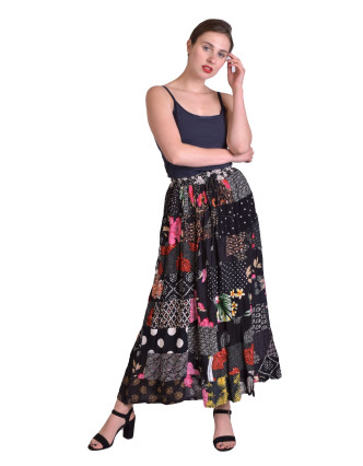Dlhá patchworková sukňa, čierna, farebná potlač, guma v páse, dĺžka cca 94cm