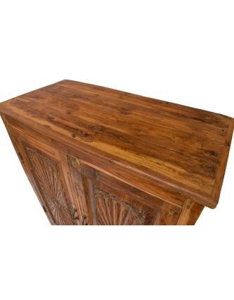 Starožitná skriňa z teakového dreva, ručne vyrezávaná, 95x48x122cm