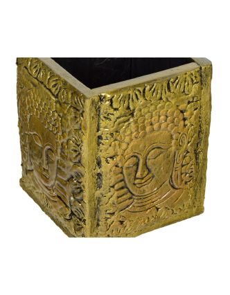 Drevená krabička zdobená reliéfmi Budhu, 10x10x13cm