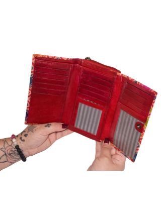 Peňaženka zapínaná na zips, farebné vzorce, maľovaná koža, červená, 17x10cm