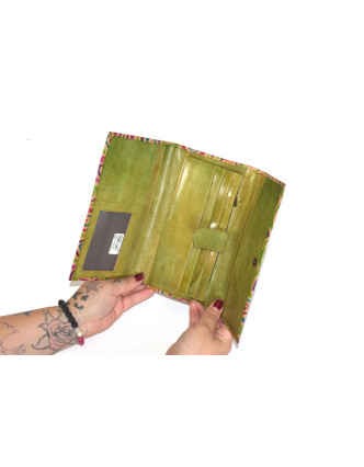 Peňaženka, farebné obrazce maľovaná koža, zelená, 21,5x12cm