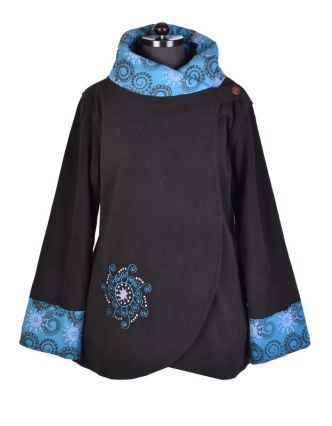 Čierno-tyrkysový fleecový kabát s potlačou zapínaný na gombík, výšivka, vrecká