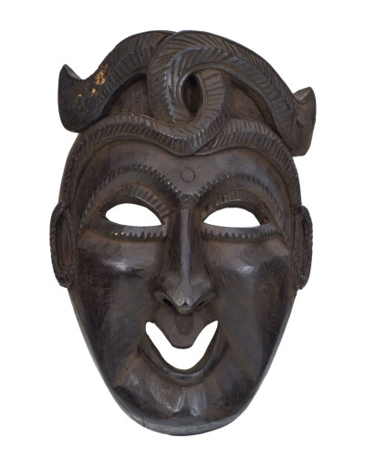 Drevená maska, ručne vyrezávaná 21x10x32cm