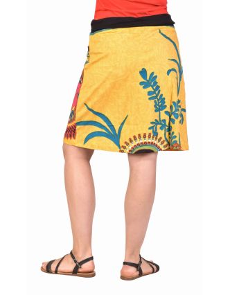 Krátka žltá sukňa s farebnou potlačou, elastický pás a šnúrka