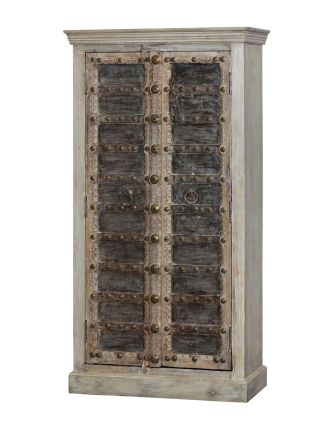 Skriňa z mangového dreva, staré teakové dvere s kovaním, 95x46x178cm