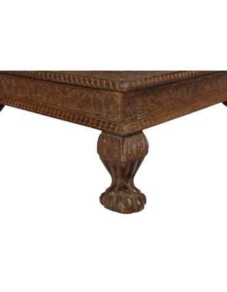 Starý stolík, ručne vyrezávané nohy a doska, 55x55x22cm