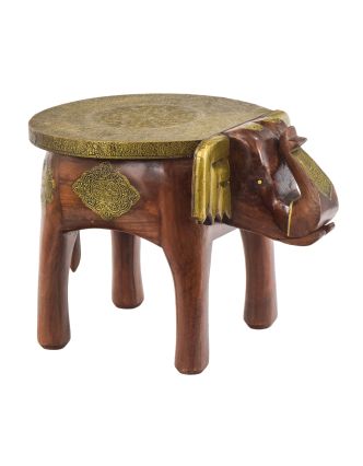 Stolička v tvare slona zdobená mosadzným kovaním, 51x38x37cm
