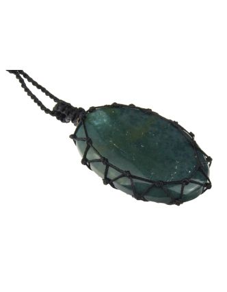 Macramé náhrdelník s tmavo zeleným achátom na sťahovacej šnúrke, obvod až 78cm