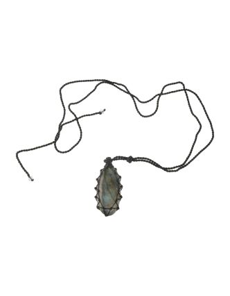 Macramé náhrdelník s labradoritom na sťahovacej šnúrke, obvod až 78cm
