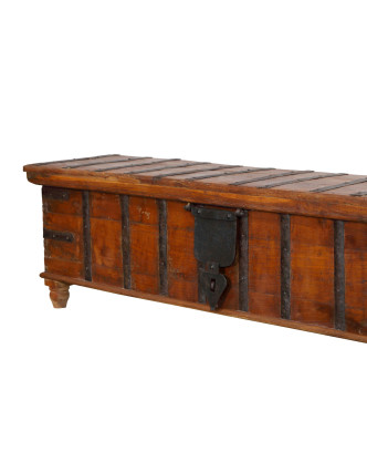Stará truhla z teakového dreva, zdobená železným kovaním, 160x39x48cm