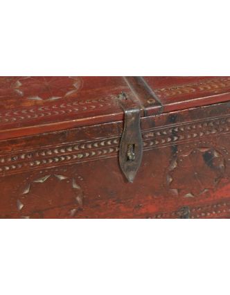 Dřevěná antik truhla z teaku, železné kování, červená,  52x29x25cm