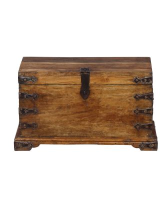 Stará truhla z teakového dreva, železné kovanie, 69x37x38cm
