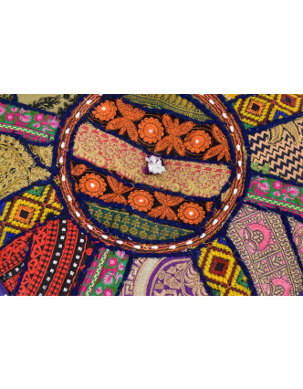 Taburet z Rajasthanu s bohatou Ari výšivkou, priemer 53cm výška 40cm patchwork