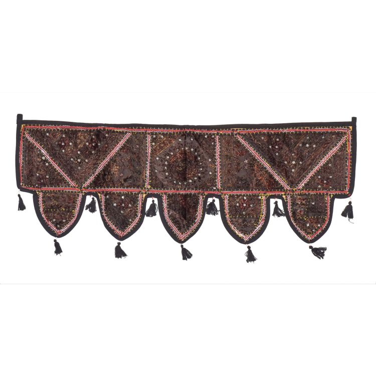 Čierny záves nad dvere s výšivkou, zrkadlami a strapcami, 103x36cm