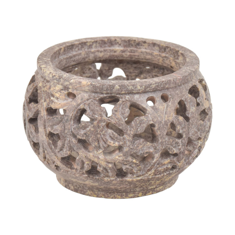 Kamenný, ručne vyrezávaný svietnik, priemer 8cm, výška 5cm