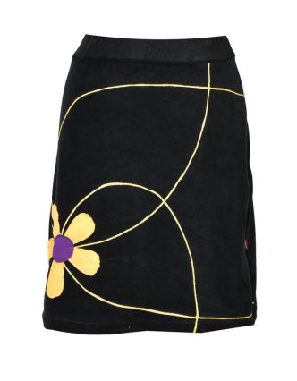 Krátka čierna zamatová sukňa, aplikácia farebné kvety