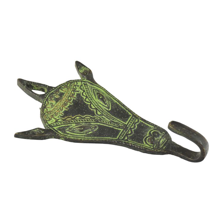 Vešiačik krava, "Tribal Art", zelená patina, mosadz, 15cm