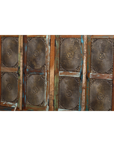 Skrinka z recyklovaného dreva, mosadzné kovanie, 150x40x100cm