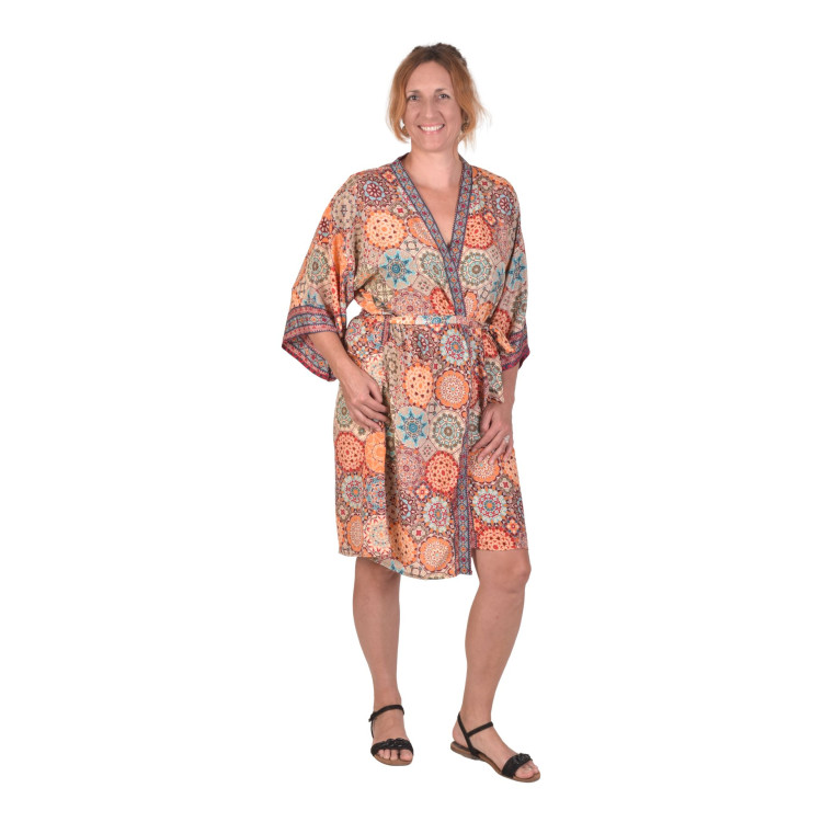 Krátke kimono s opaskom
