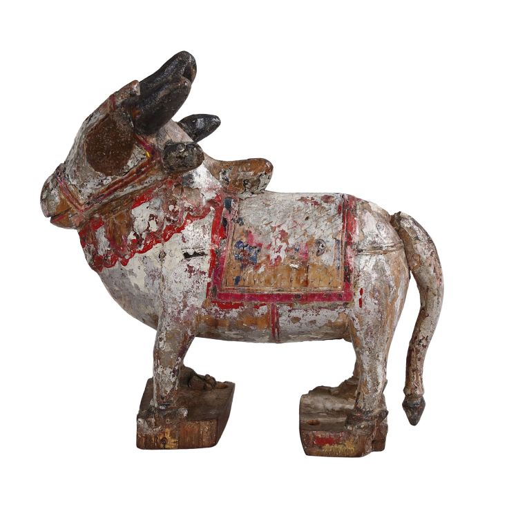 Soška posvätného býka Nandi z dreva, antik, ručne maľovaná, 19x6x18cm