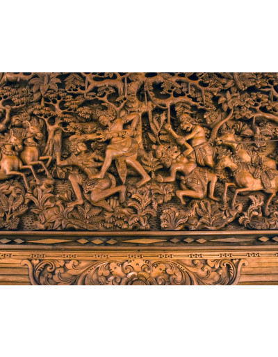Drevený panel, výjav z Ramajány, 230x5x85cm