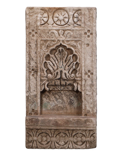 Stará kamenná nika na olejovú lampu, 26x11x51cm