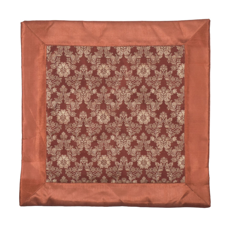 Saténová obliečka na vankúš so zlatou výšivkou, zips, 40x40cm