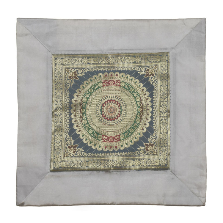 Saténová obliečka na vankúš so zlatou výšivkou, zips, 40x40cm