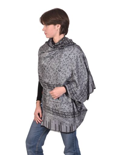 Veľký šál s kvetinovým a paisley vzorom, so strapcami, čierna, 75x205cm